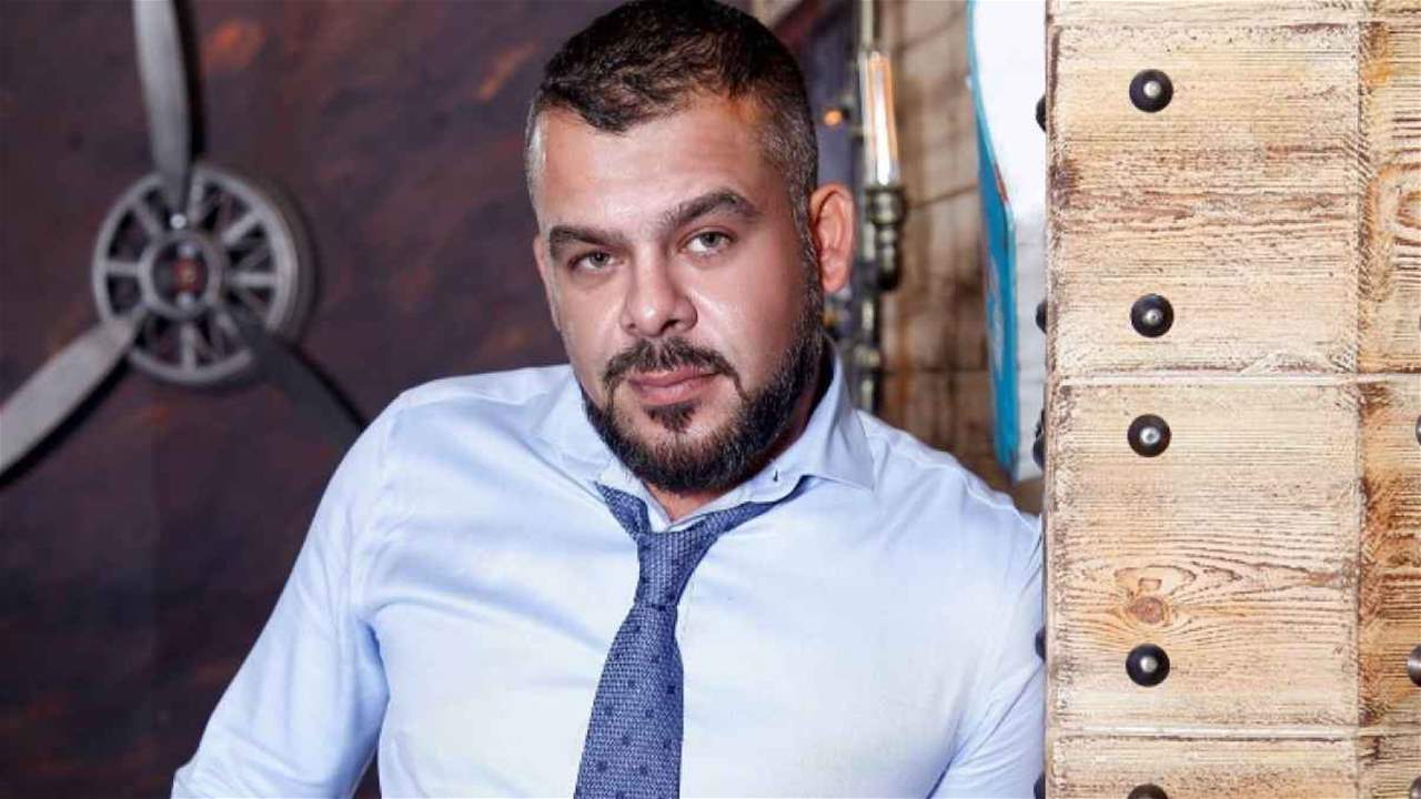 برلماني اردني يطالب بسحب الجنسية من منذر رياحنة بسبب فيلمه "الحارة"