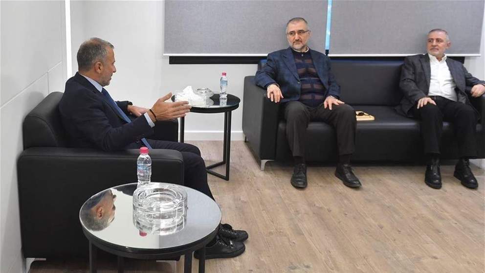 "الأخبار": وقائع لقاء "المعاتبة" في ميرنا الشالوحي.. للحديث الرئاسي تتمة ولا توافق على الملف الحكومي