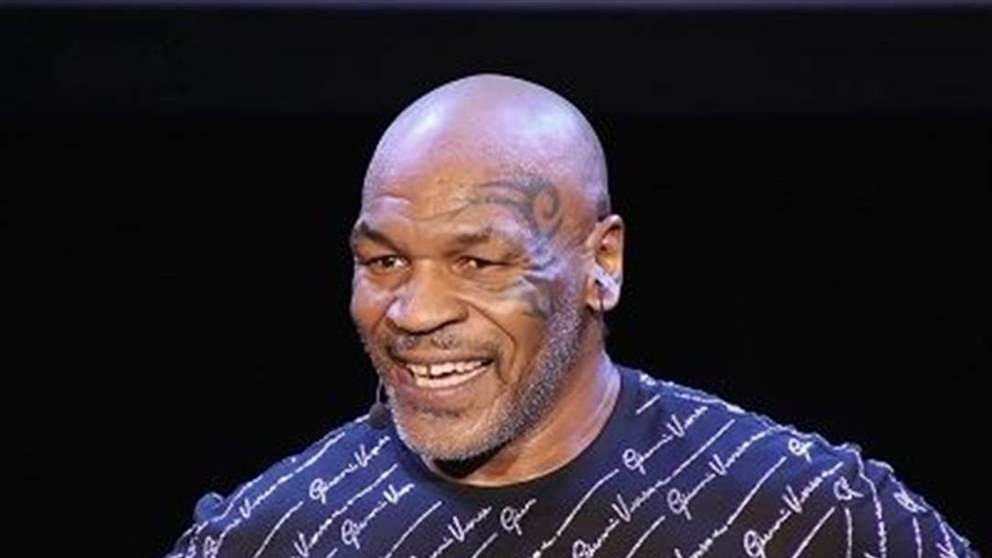 امرأة تتهم بطل العالم باغتصابها قبل ٣٠ عاماً في ليموزين !!