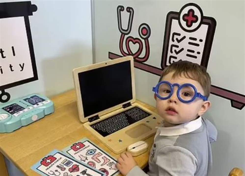 لم يبلغ بعد الاربع سنوات ... طفل يفوز بعضوية جمعية لا يرتادها إلا خارقو الذكاء!