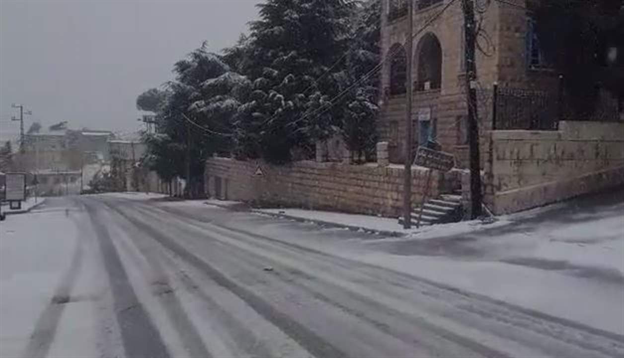 العاصفة "فرح" في يومها الثاني.. برد قارس ورياح عاتية وأمطار غزيرة وثلوج على المرتفعات