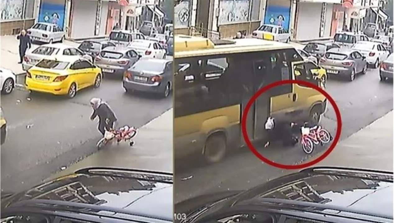  بالفيديو ـ في تركيا .. سيدة تنجو بأعجوبة من الموت تحت عجلات حافلة !