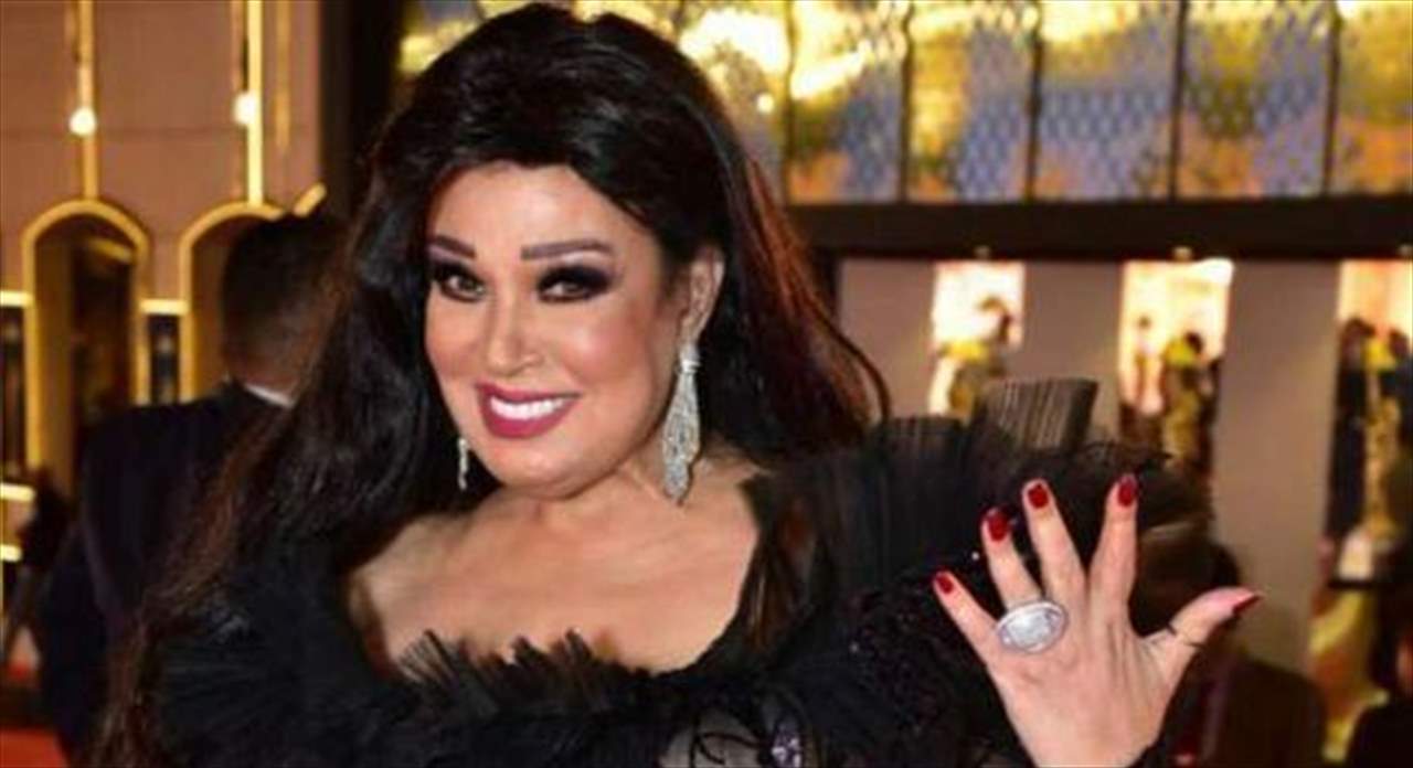 فيفي عبدو تظهر بفستان الزفاف وهذا ما طلبته من المصورين