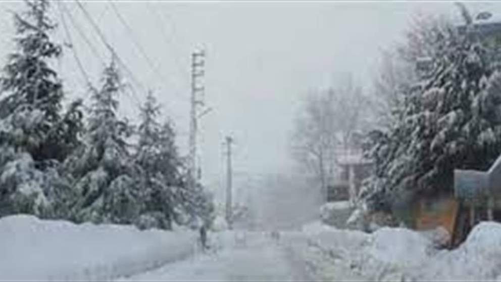 اليكم الطرقات الجبلية المقطوعة بسبب تراكم الثلوج .. للمتابعة :