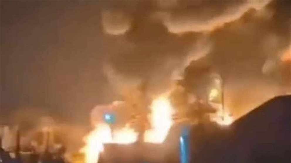 بالفيديو -  حريق هائل اثر خروج قطار عن مساره بولاية أوهايو الاميركية