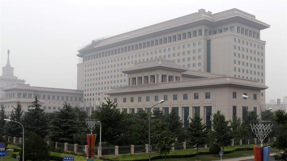 الدفاع الصينية: الولايات المتحدة اتخذت رد فعل مبالغ فيه عند استخدامها القوة لإسقاط المنطاد الصيني