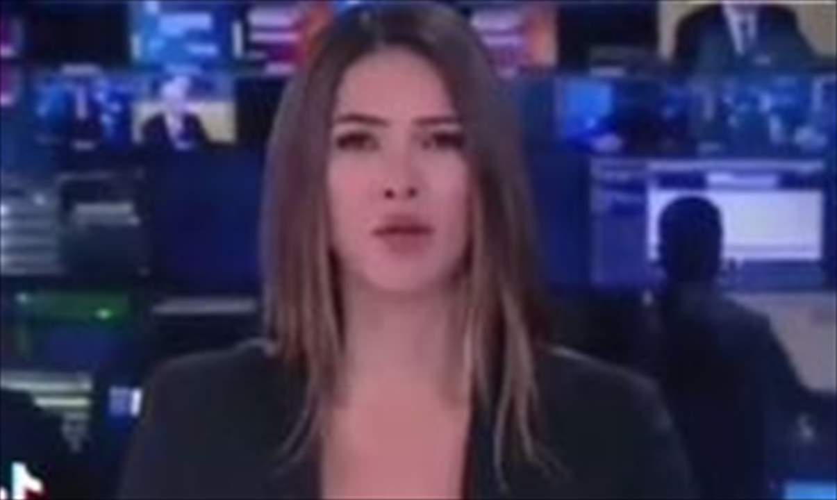 ردة فعل مذيعة تركية مباشرة على الهواء اثناء الزلزال تتصدر الترند