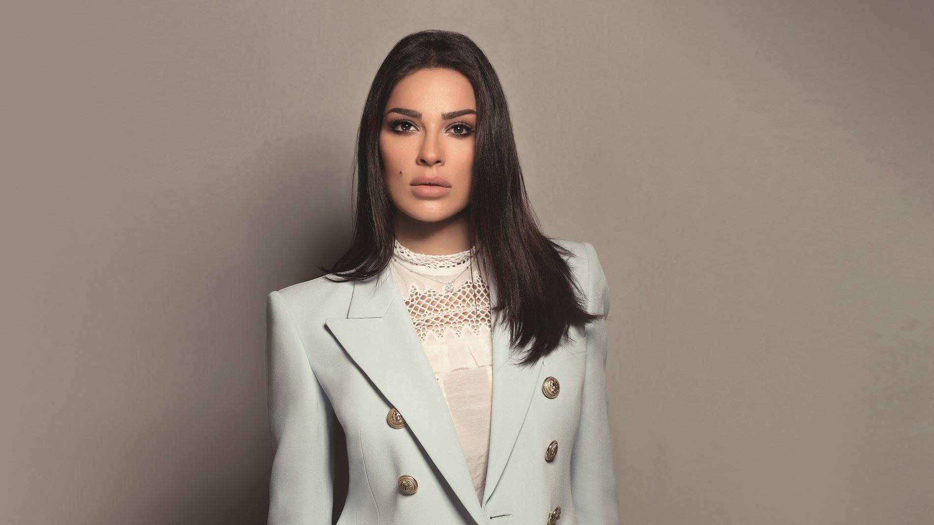 نادين نسيب نجيم تتأثر بعد الزلزال المدمر: قلبي وراسي مع الناس بـ سوريا وتركيا