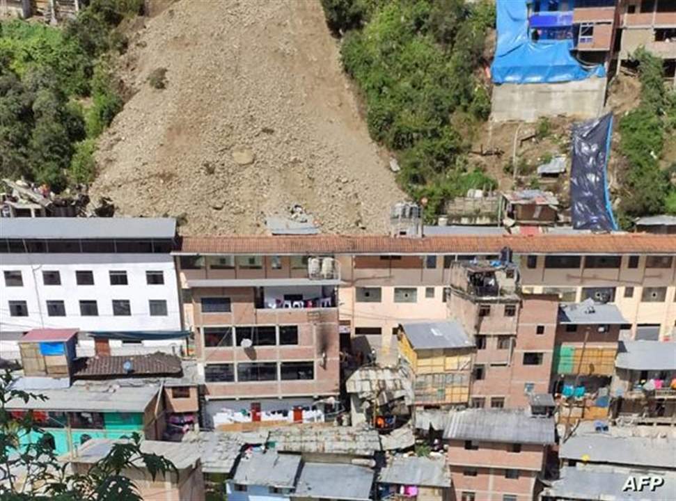 16 قتيلا وعشرون مفقودا في حوادث انزلاق للتربة في جنوب البيرو