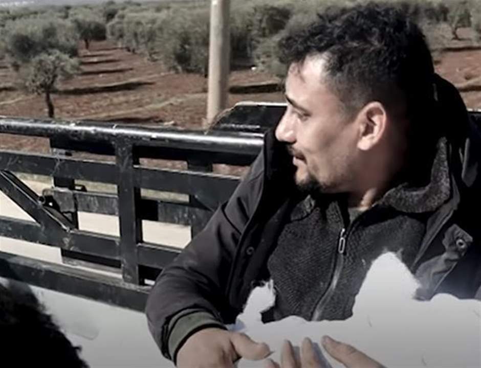  بالفيديو - منقذ الرضيعة السوري يروي تفاصيل إنقاذها ويعلن تبنيها