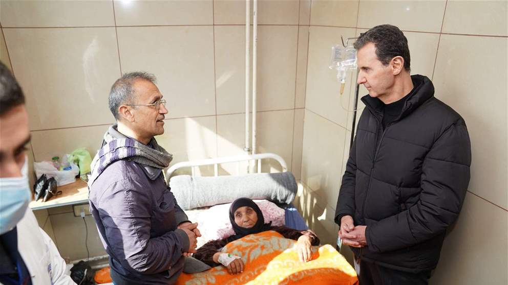 الرئيس السوري يزور مشفى حلب الجامعي
