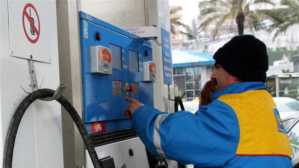 صفيحة البنزين تقترب من المليون ليرة ونيّف.. أسعار المحروقات تواكب ارتفاع سعر صرف الدولار!