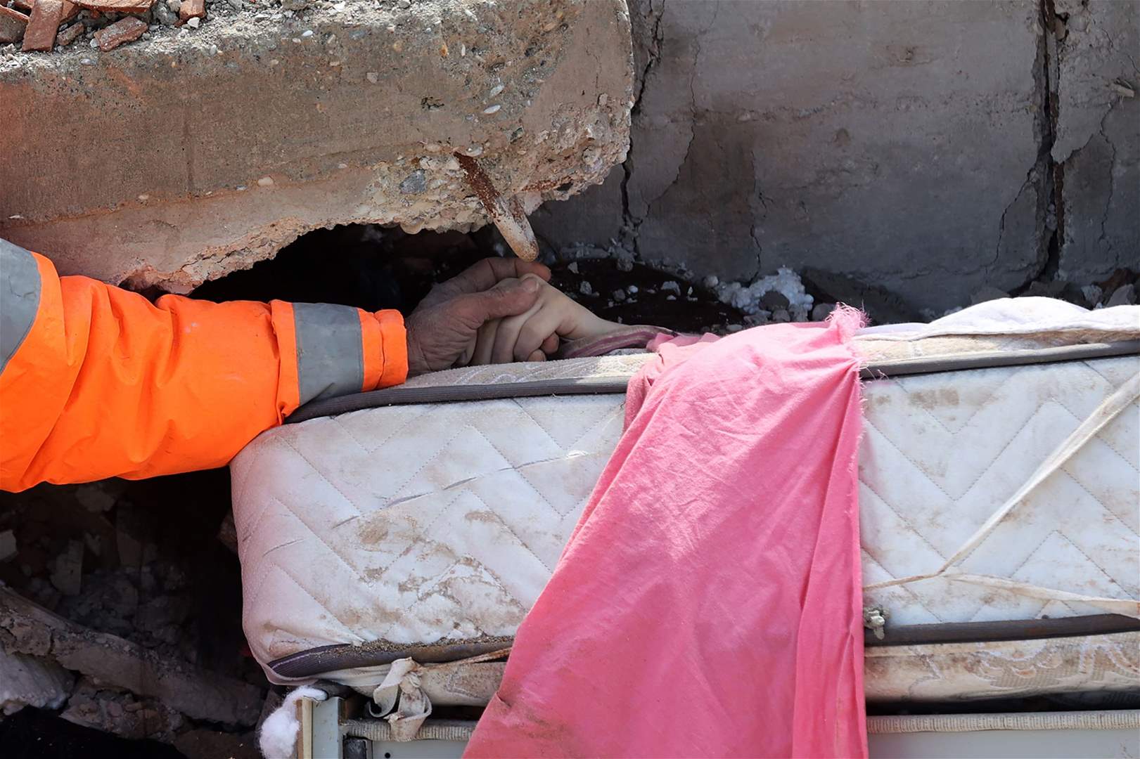 عدد ضحايا زلزال تركيا يتجاوز الـ40 ألفاً.. وأعمال البحث والإنقاذ ستنتهي اليوم إلى حد كبير