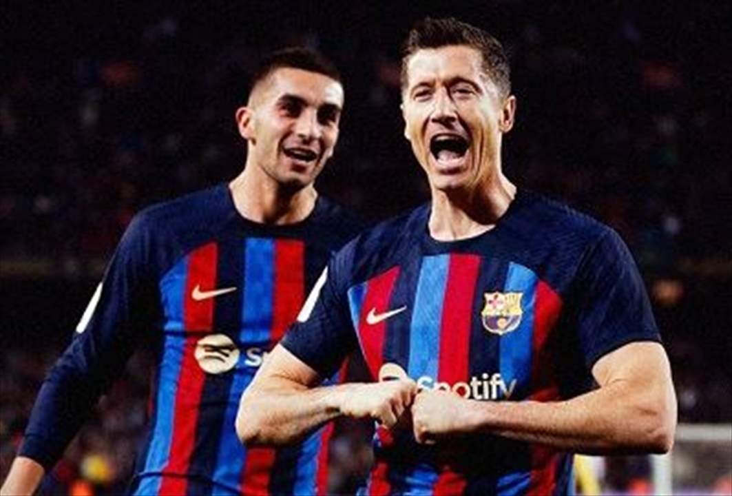 احصاءات ليفاندوفسكي تضع برشلونة مُرتاحاً في صدارة الليغا