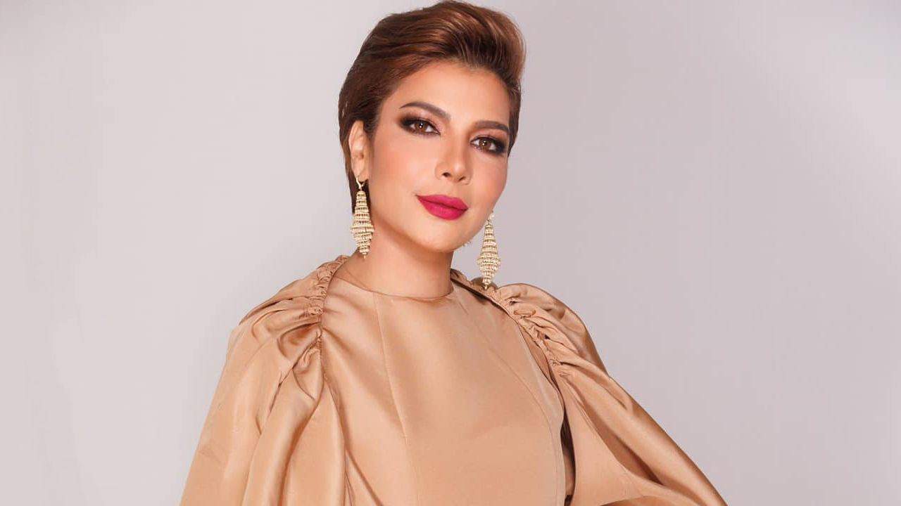 فنان مصري يهاجم أصالة بعد إحراجها مايسترو فرقتها: في فرق بين العفوية والوقاحة 