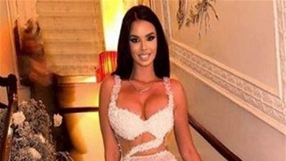 صور - إيفانا نول تُذهل النجوم في حدث "فوغ البريطاني"