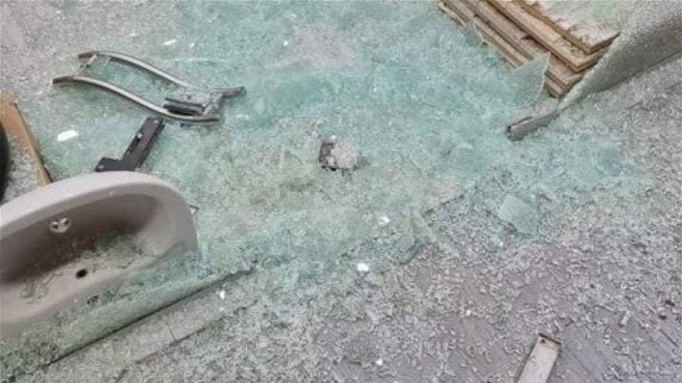 الاعتداء على موظفي فرن في كسارة وتكسير محتوياته