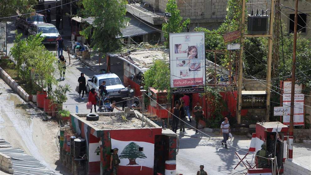 بالفيديو ـ مراسل "الجديد": جريح بحالة خطرة جراء اشتباكات عنيفة في مخيم عين الحلوة