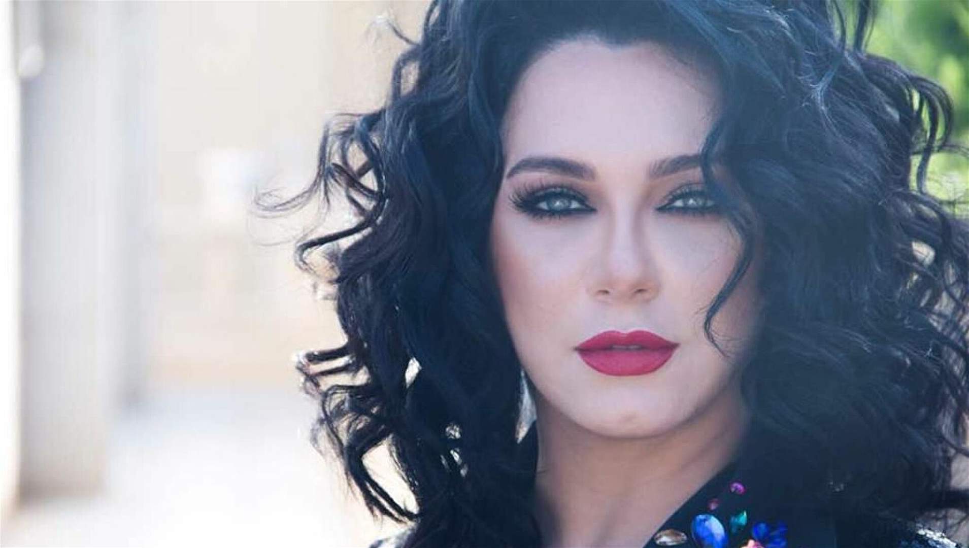 سلاف فواخرجي تنشر صورة قديمة لها قبل 26 عاماً والجمهور يعلق:جميلة الجميلات