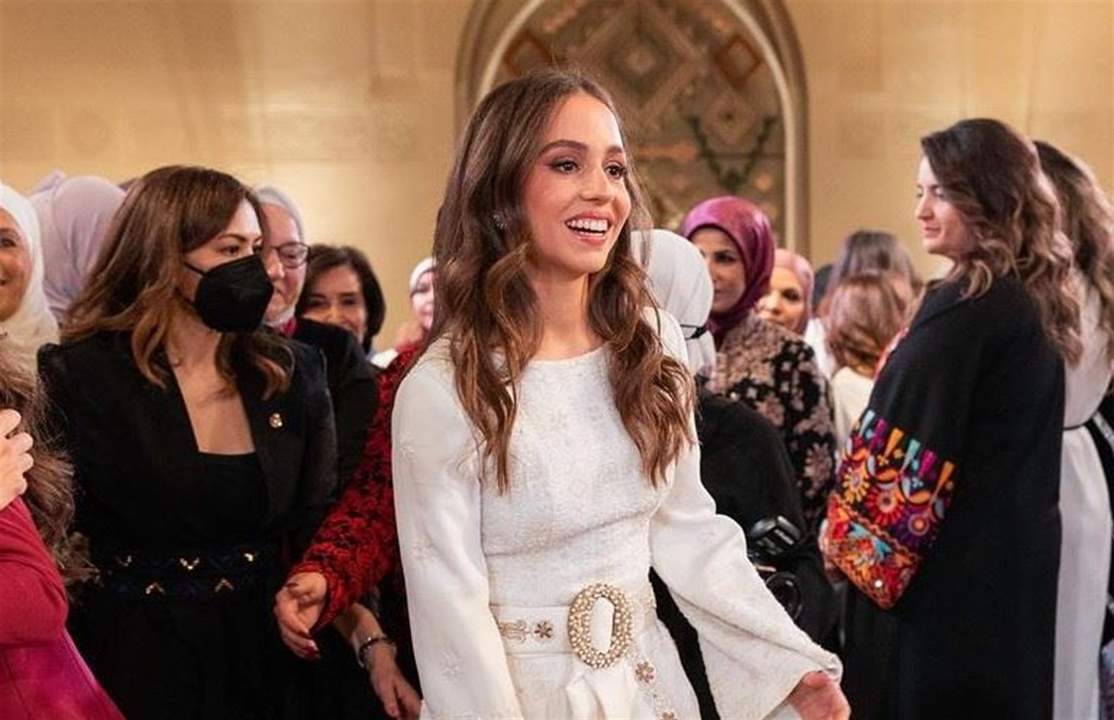 خاص الجديد : اسرار لا تعرفوها عن فستان الاميرة ايمان تكشفها المصممة ريما دحبور 