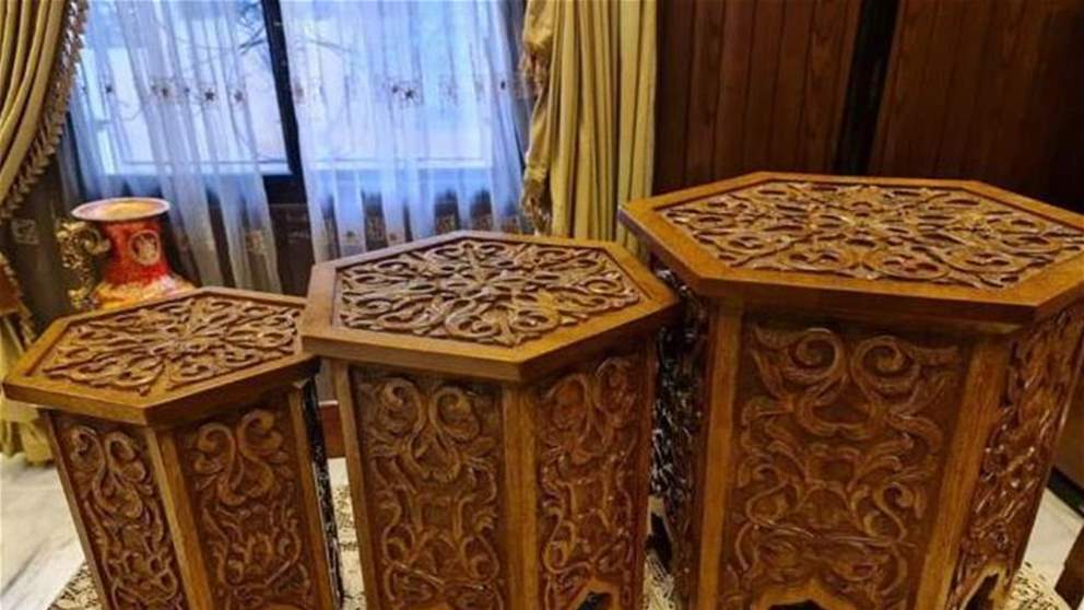 بالفيديو - إحباط عمليّة تهريب كميّة من المخدرّات داخل ثلاث طاولات خشبيّة عبر مطار بيروت إلى إحدى الدول الأوروبيّة