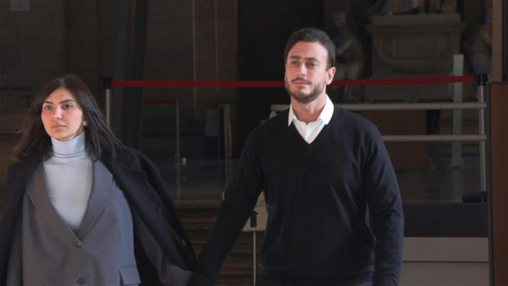 زوجة سعد لمجرد تنشر له فيديوهات وهو يصلي ويتلو القرآن 