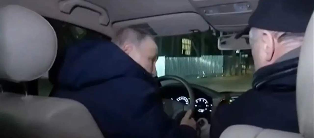 بالفيديو ـ بوتين يقود السيارة ويتفقد شوارع ماريوبول المحررة في دونباس