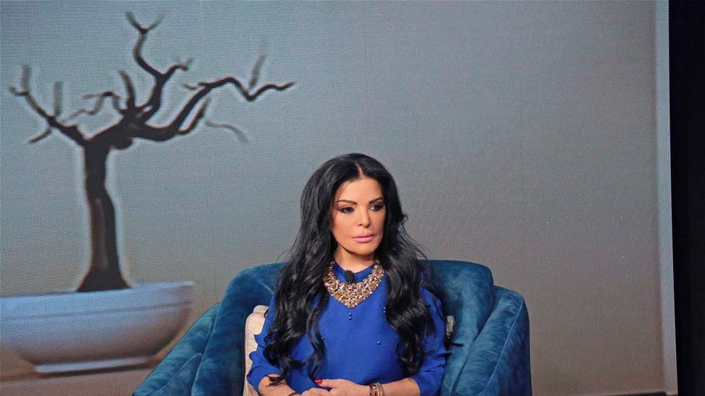 نضال الاحمدية عن فيديو احلام: أدعو لها ولمن عدتها بمد اللسان بالشفاء العاجل