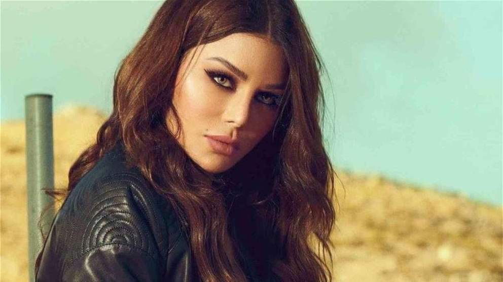 هيفاء وهبي تطل بالعباءة في أول أيام شهر رمضان المبارك