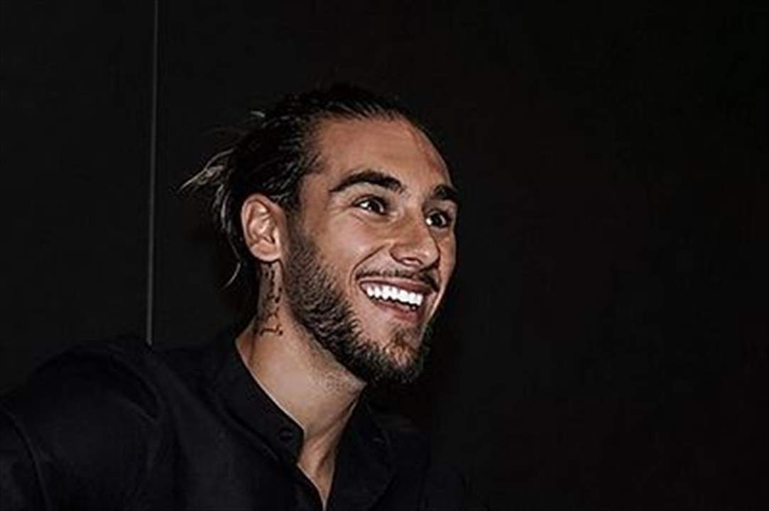 فيديو - نجاة لاعب من سكتة قلبية على أرض الملعب