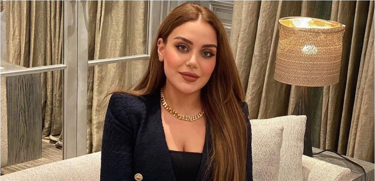 بعد هيفاء وهبي.. زينب فياض تطل بعباءة من أجواء شهر رمضان المبارك