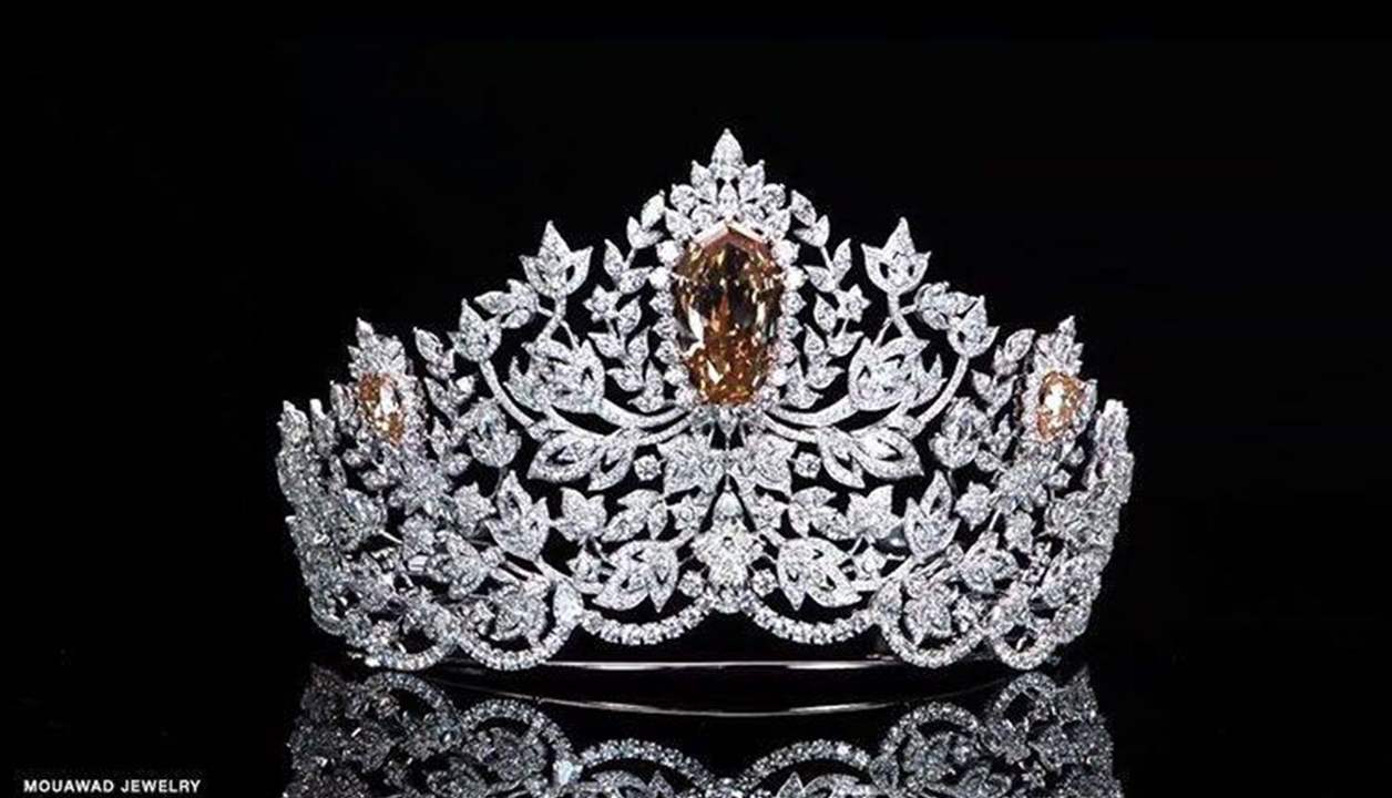 اعتداء على ملكة جمال عربية وتشويه وجهها.. إليكم ما حصل