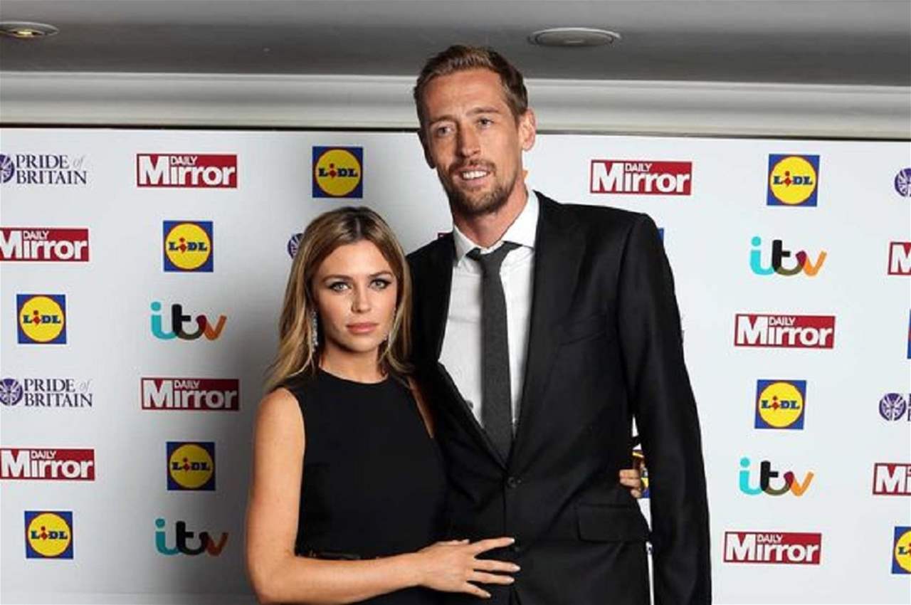 زوجة النجم الشهير صفعت مُدرّباً على مؤخرته فمن هو؟