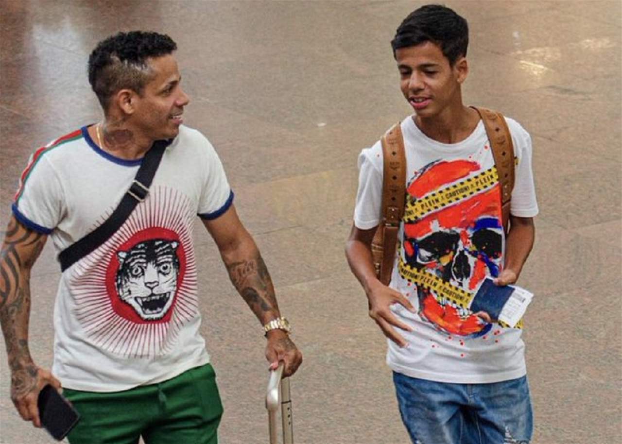 موهبة برازيلية عمرها 14 عاماً للتجربة الى جانب رونالدو