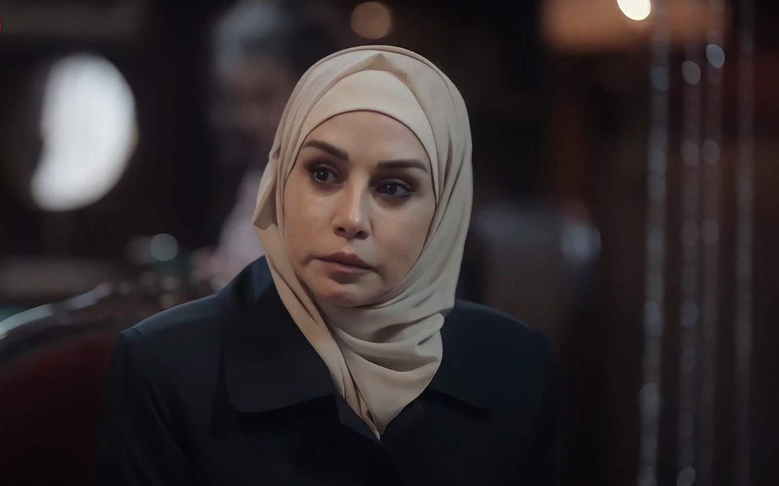 مشهد نزع الحجاب في "النار بالنار" يحدث بلبلة ورامي كوسا يتدخل