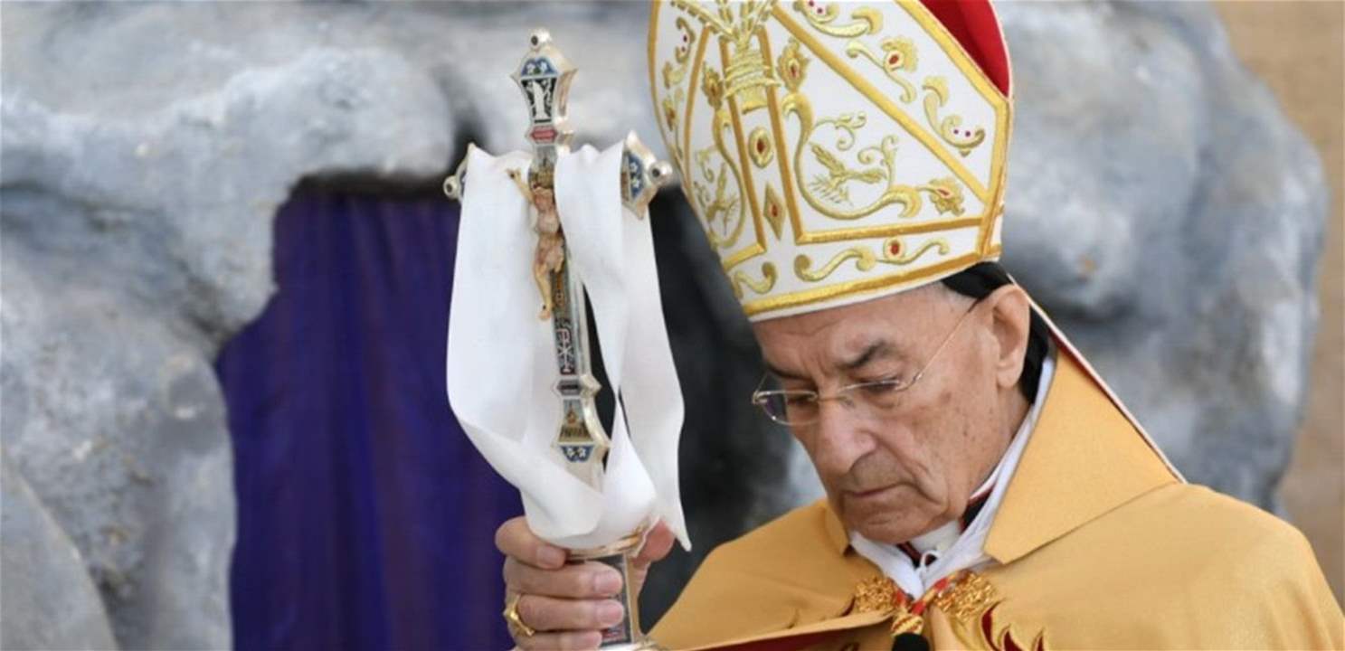 البطريرك الراعي يتساءل: إلى متى تبقى أرض لبنان مُباحة لكلّ حامل سلاح؟