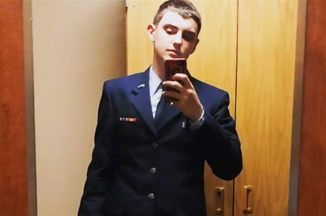 "إف بي آي" يعتقل مُسرِّب وثائق البنتاغون