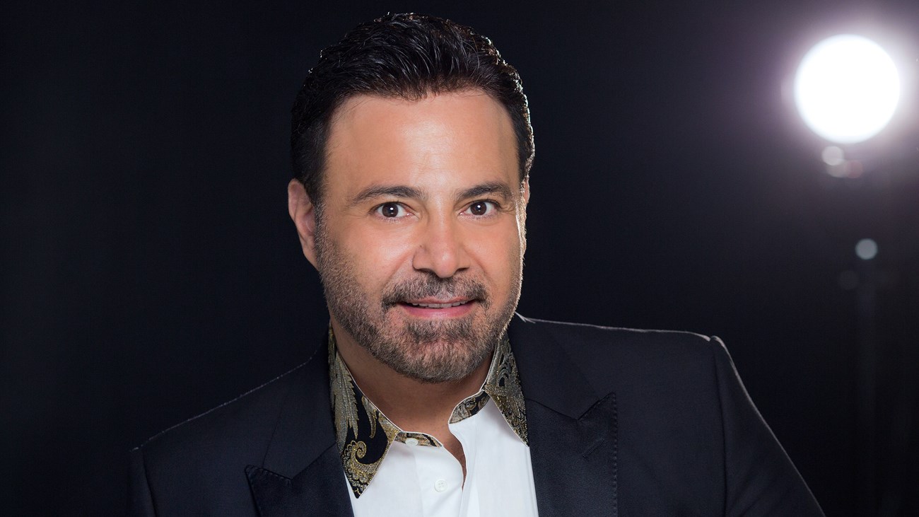 عاصي الحلاني و زوجته كوليت بصورة رومانسية تلفت الجمهور