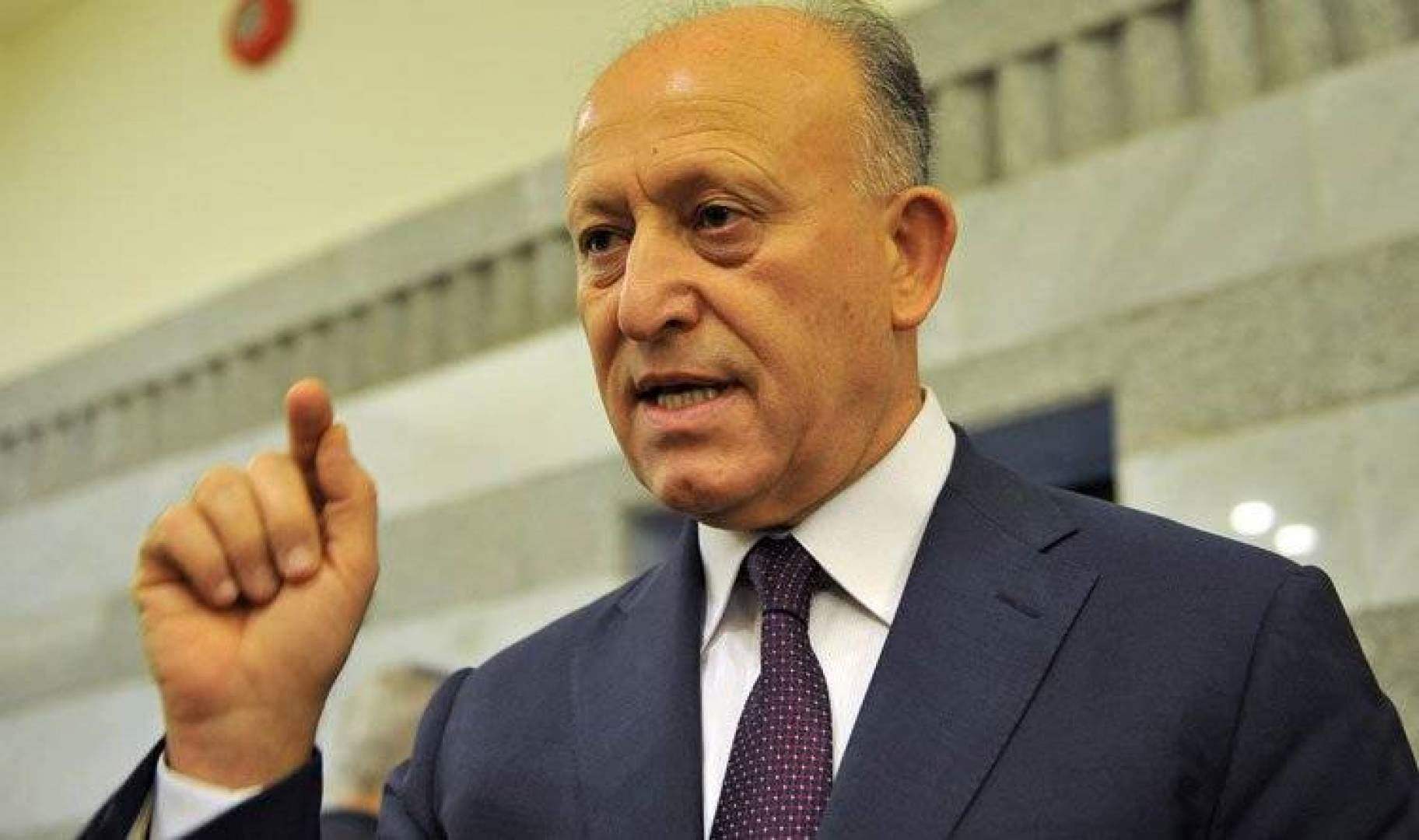 أشرف ريفي: أوركسترا الإنهيار والتعطيل تعمل بكفاءة بقيادة المايسترو "حزب الله"