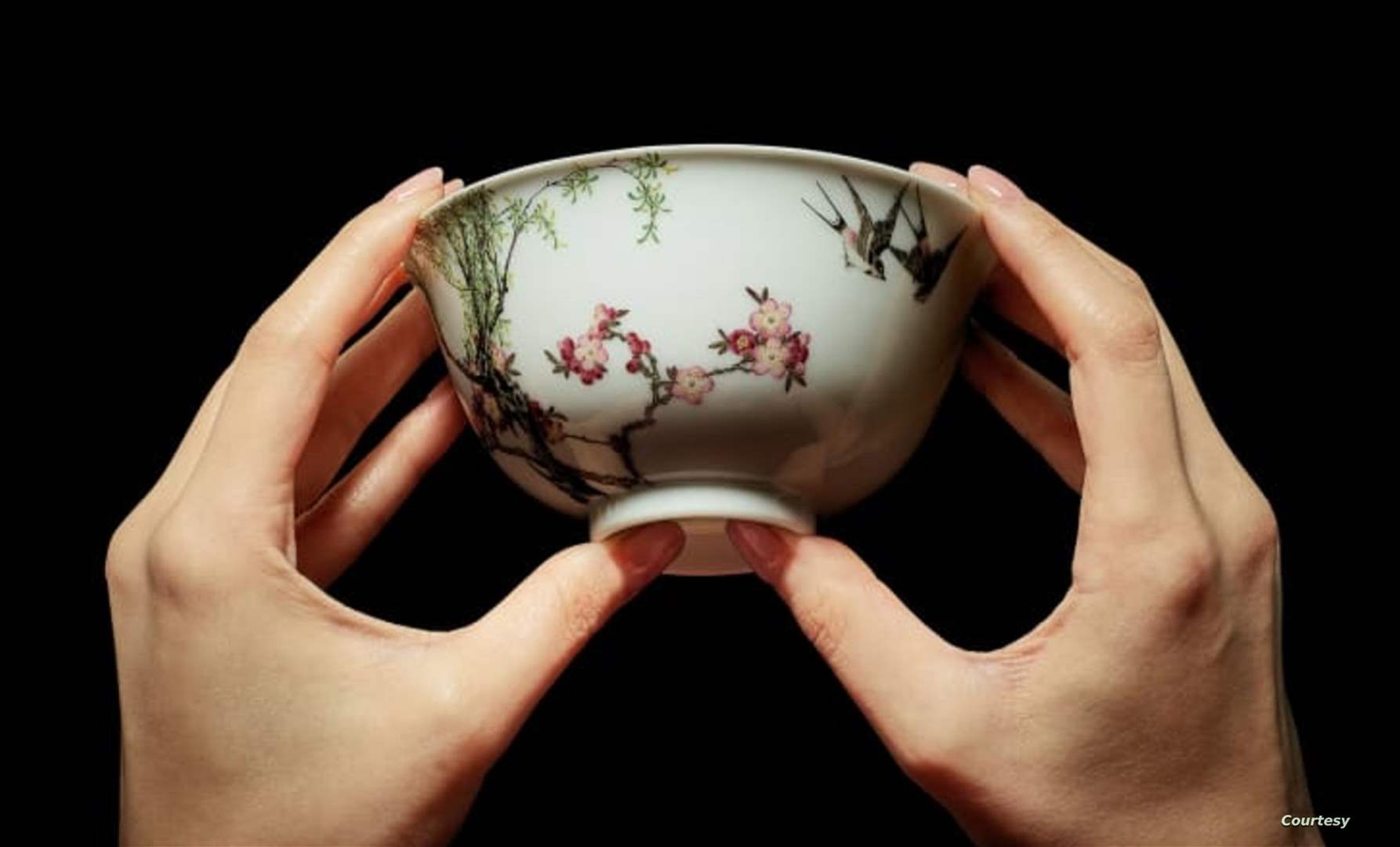 وعاء خزف صيني بـ 25 مليون دولار