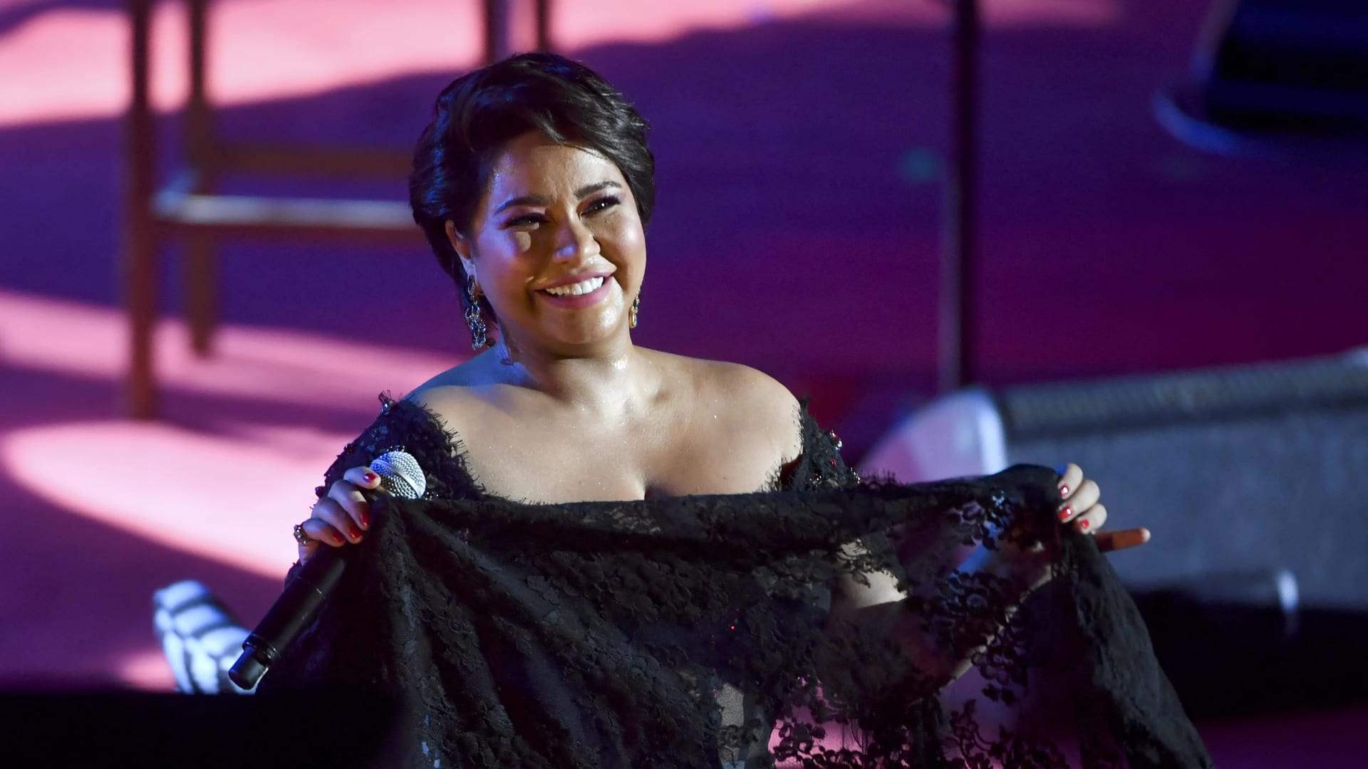 شيرين عبد الوهاب تعايد جمهورها بمناسبة عيد الفطر وهذا ما كشفته