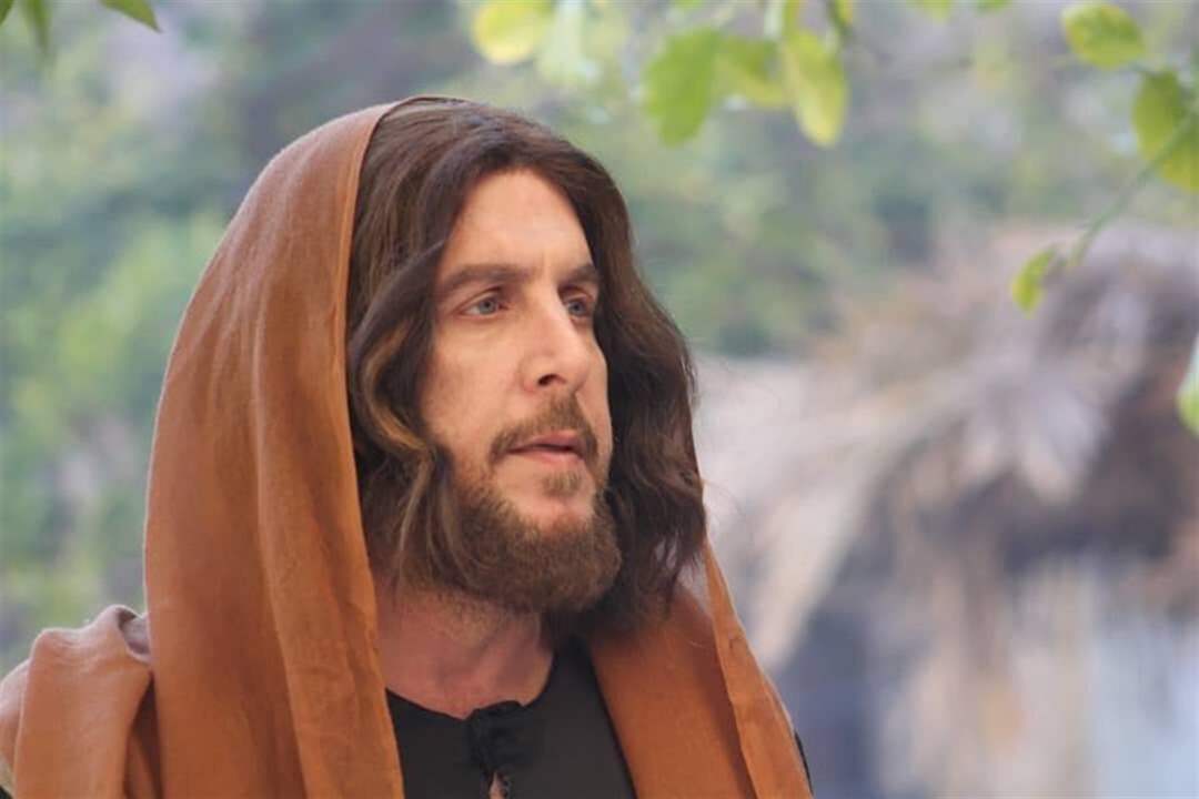 شاهدوا آخر ظهور لـ محمد قنوع قبل وفاته بأيام.. بكى بشدة وكأنه يودع جمهوره