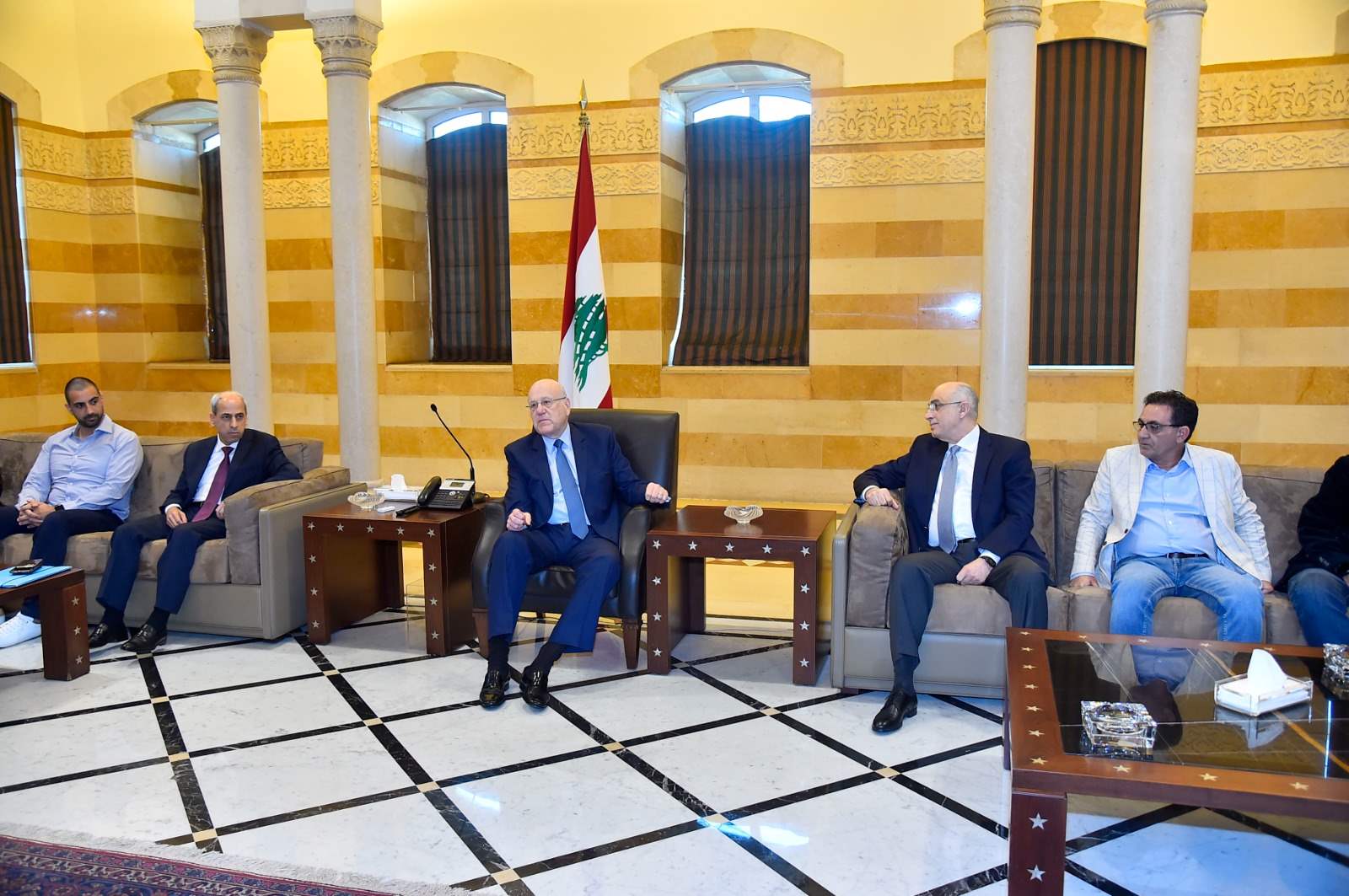 ميقاتي يشكر السعودية على رعايتها اللبنانيين العائدين من السودان