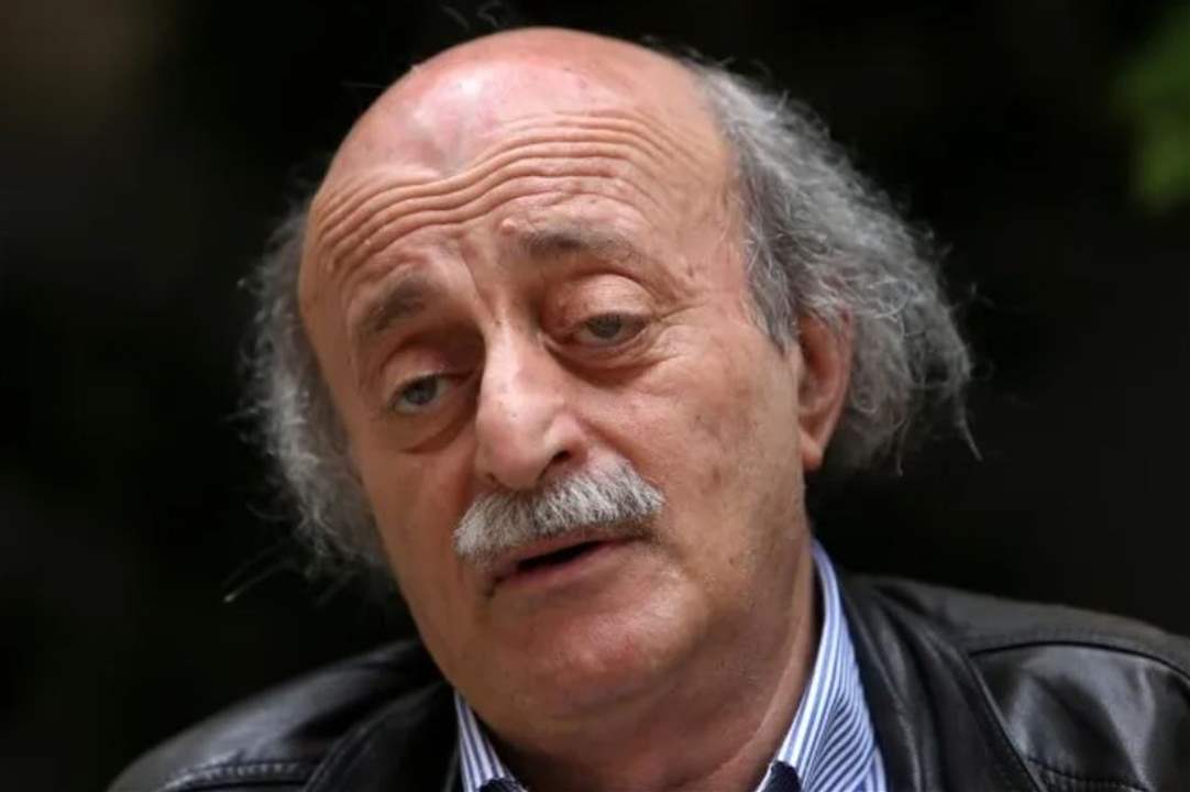 جنبلاط يتلقى اتصالا من رئيس الوزراء العراقي.. ماذا في تفاصيله؟