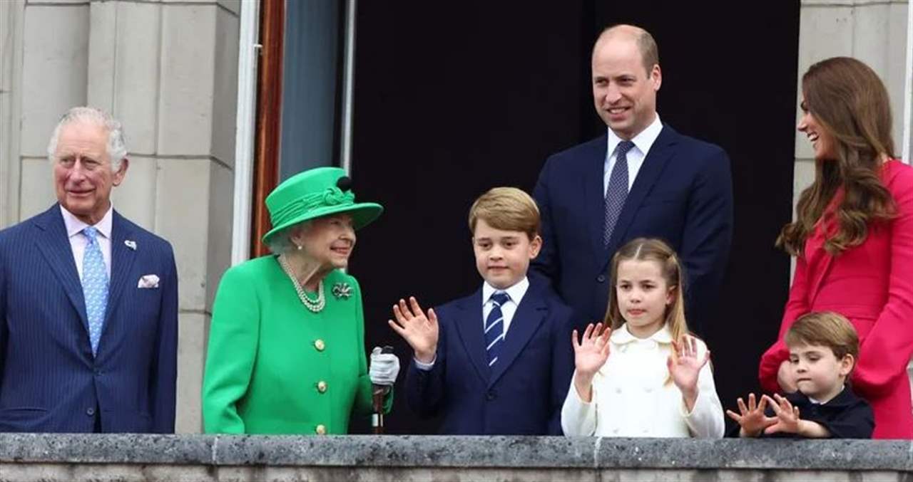 ساعات على تنصيب تشارلز ملكاً في بريطانيا .. ولغز "شرفة باكنغهام" مستمر
