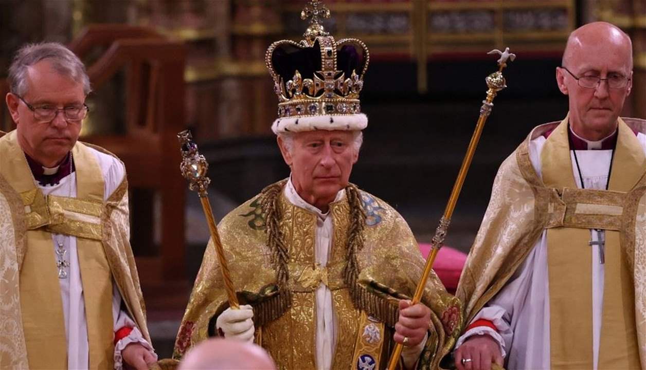 اول صورة رسمية للملك تشارلز الثالث بعد تتويجه 