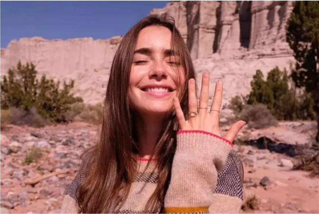 سرقة خاتم خطوبة ليلي كولينز بطلة مسلسل Emily in Paris