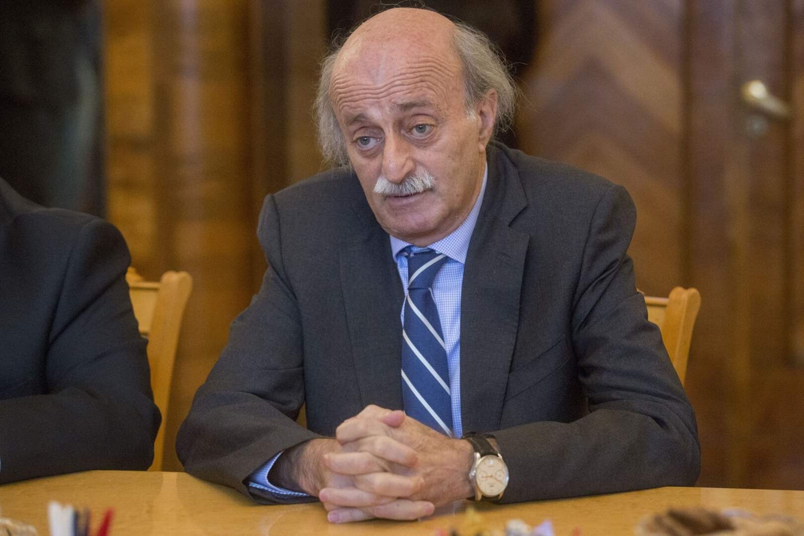 "تثبيت الاستقرار في لبنان".. جنبلاط يتلقى اتصالاً روسيًّا بخصوص الإستحقاق الرئاسي