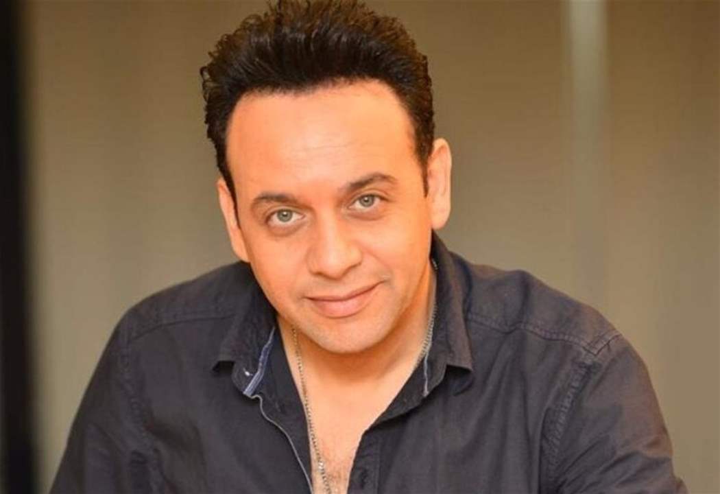 مصطفى قمر يعايد زوجته الثانية: مش ناقصني حاجة معاكي