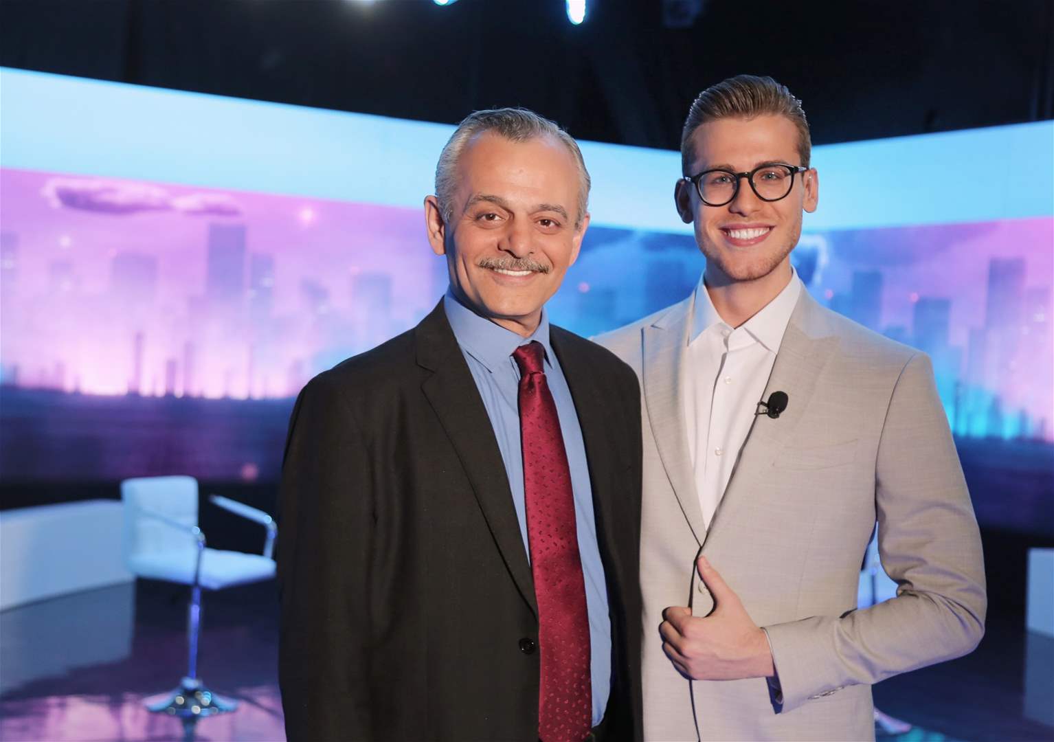 فايز قزق ضيف علي ياسين في حلقة الليلة من "كتاب الشهرة"